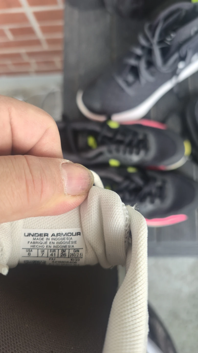 Under Armour Women's Running Shoes Size 8 - photo 5