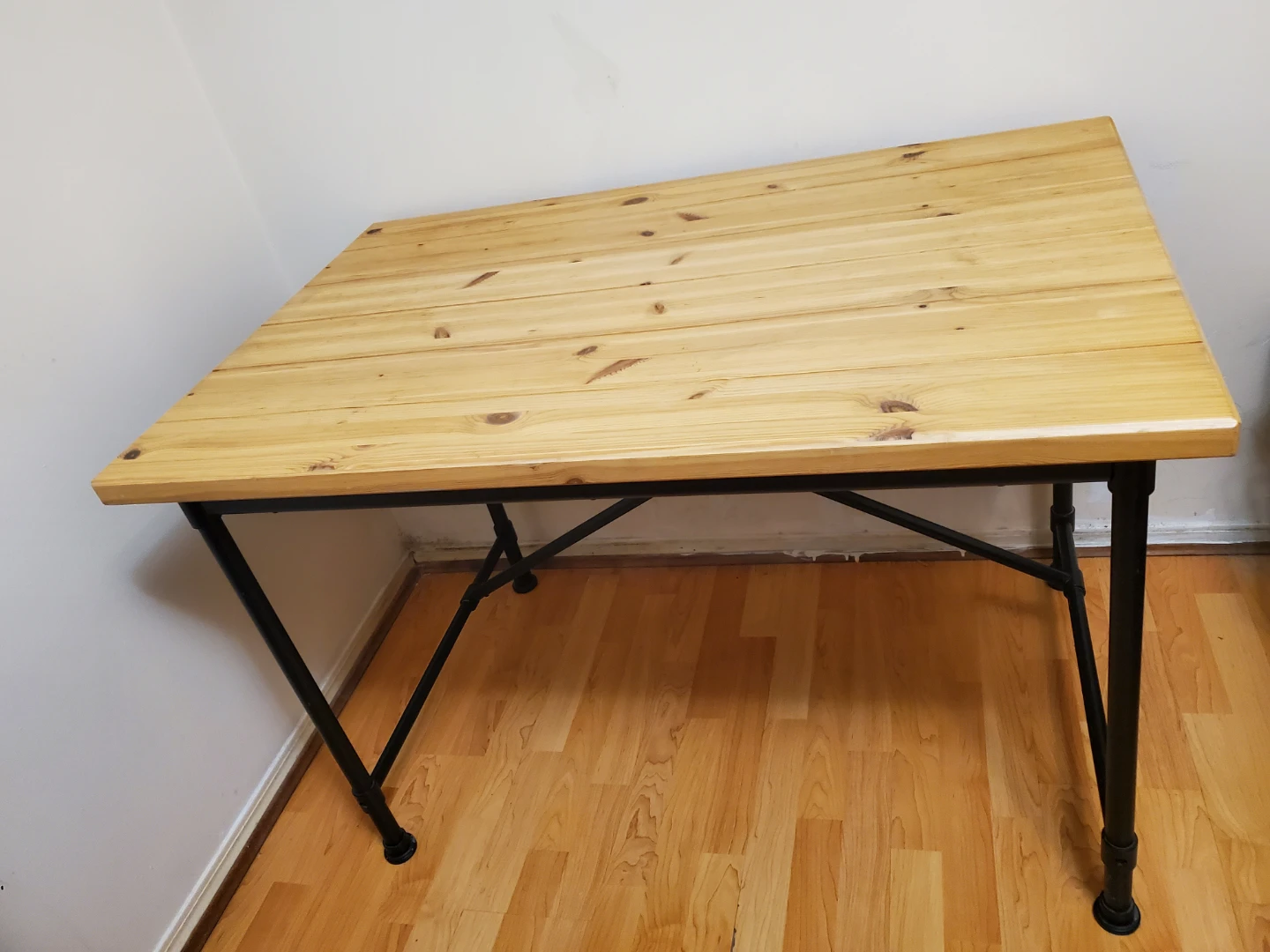 Industrial Style Wood and Pipe Desk