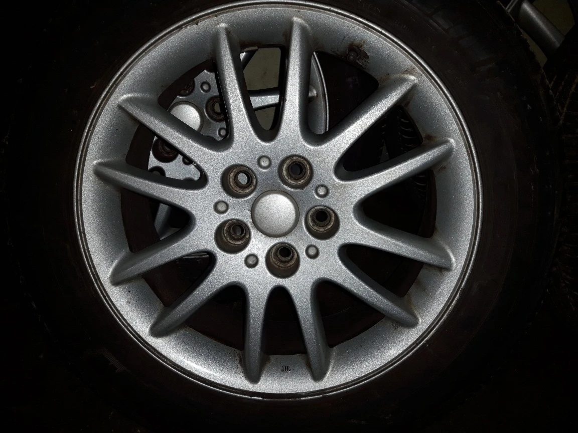 Chrysler 17" aluminum rims and Michelin tires - photo 2