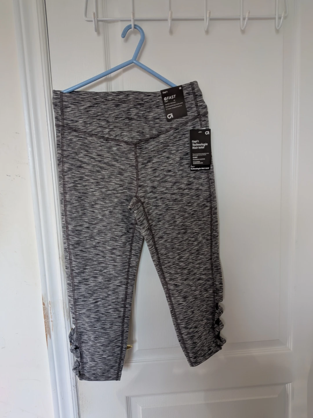 GapFit GFAST High Rise Capri Leggings