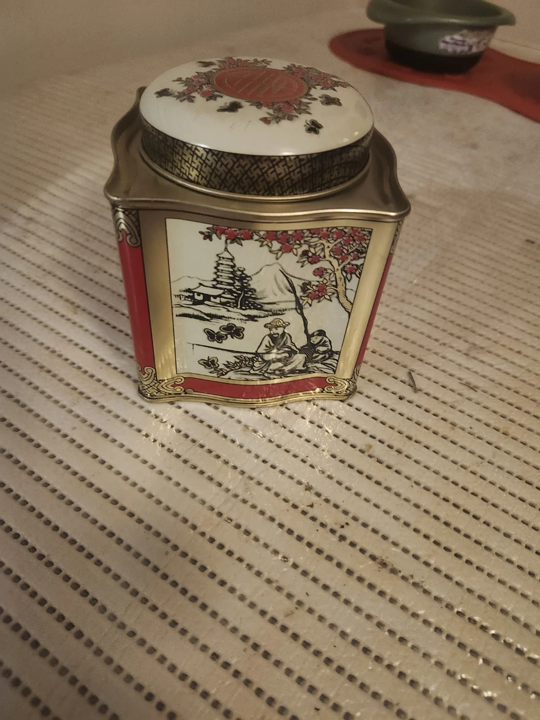 Vintage Decorative Metal Tea Tin