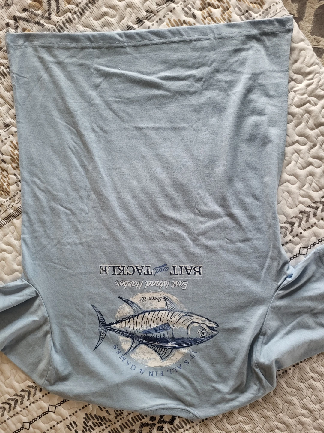 IZOD East Island Harbor Bait and Tackle T-Shirt - photo 2