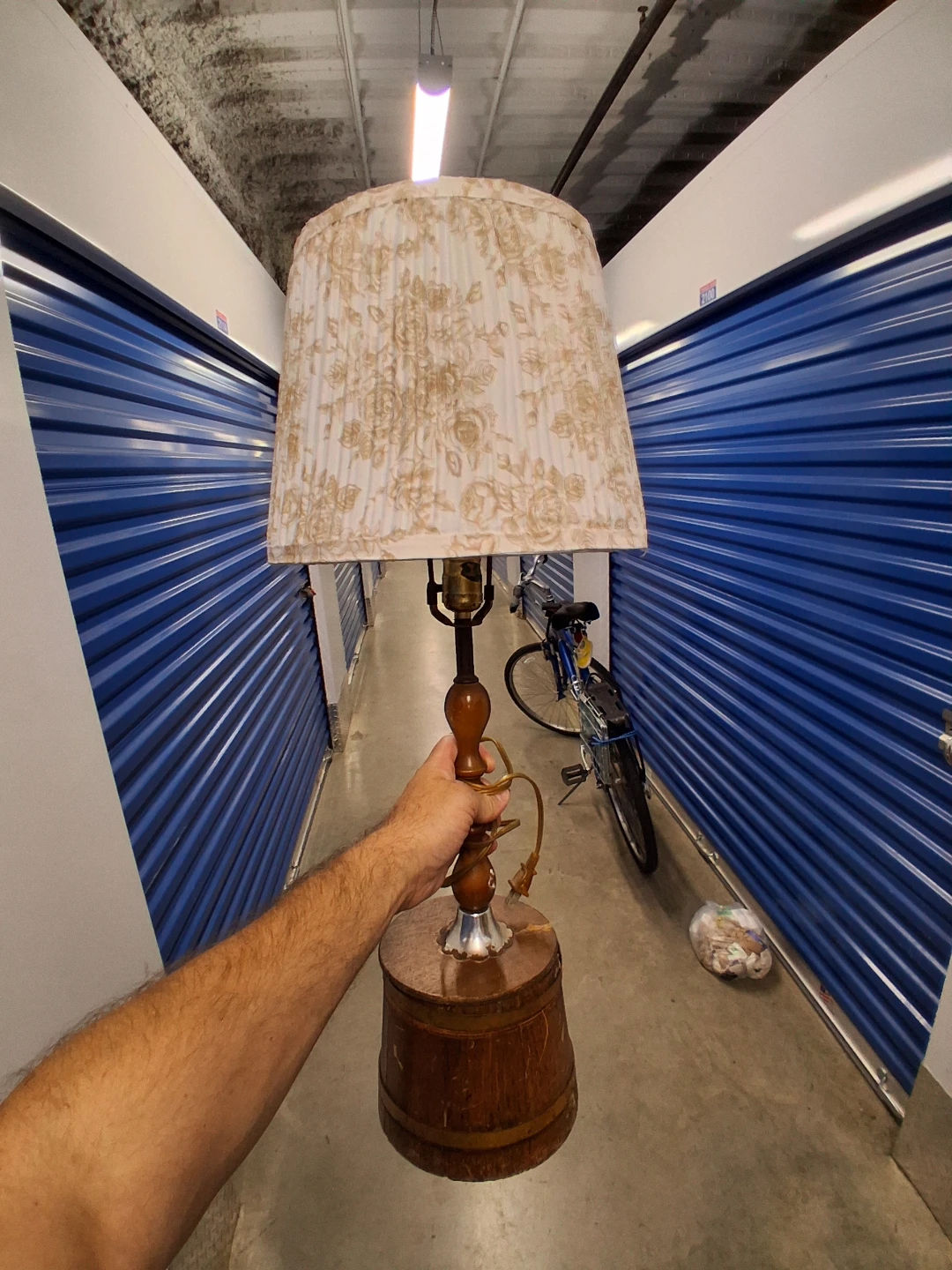 Vintage Barrel Table Lamp