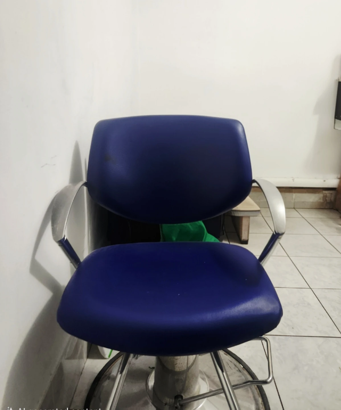 Blue Salon Styling Chair - photo 3