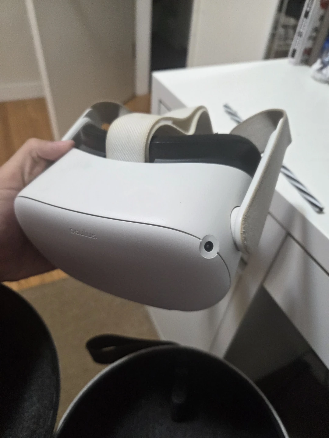 Quest 2 VR Headset - photo 4