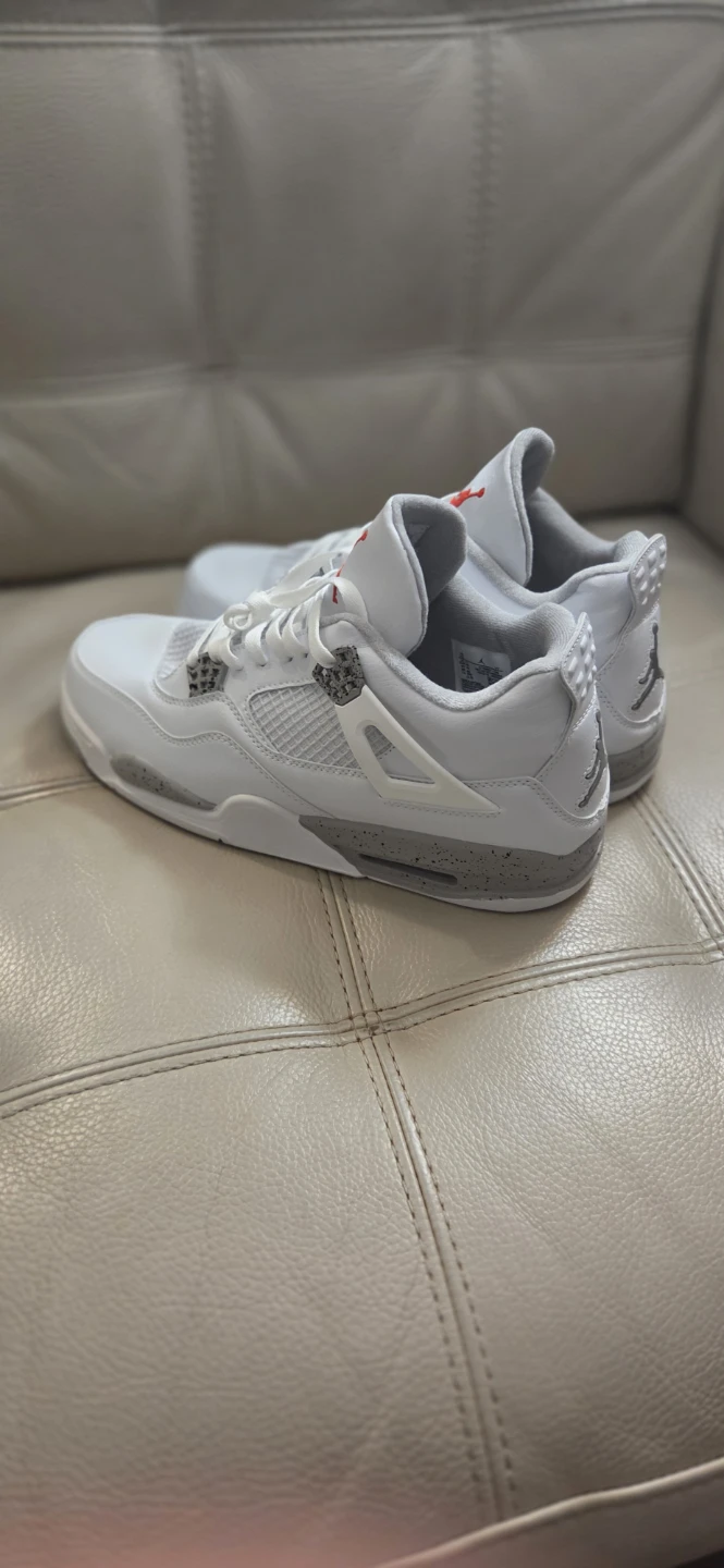 Air Jordan 4 White oreo style sneakers - photo 2