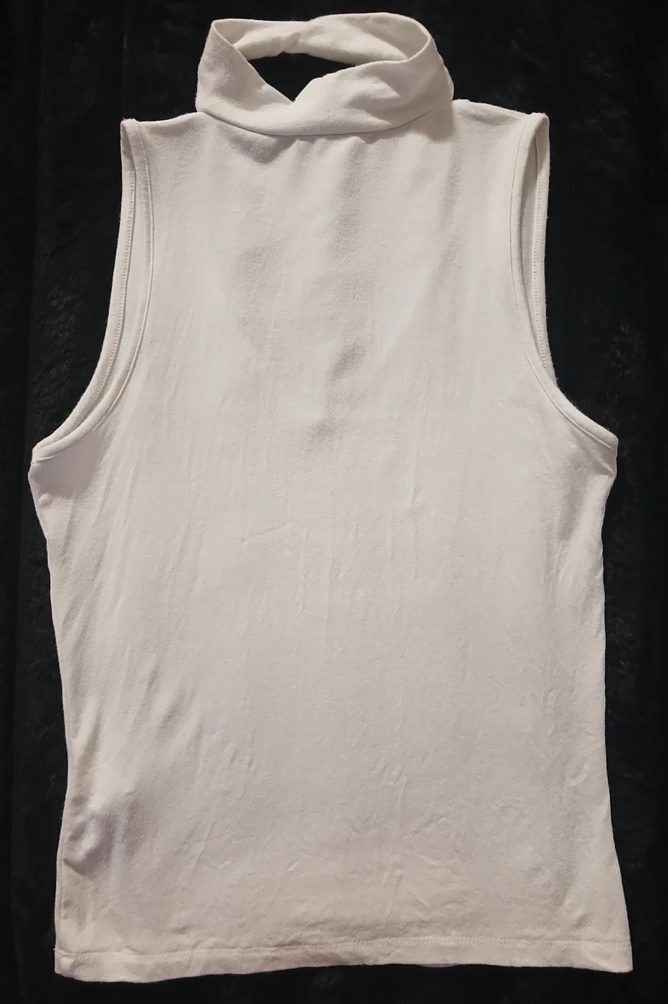 White Sleeveless Choker Neck Top - photo 4