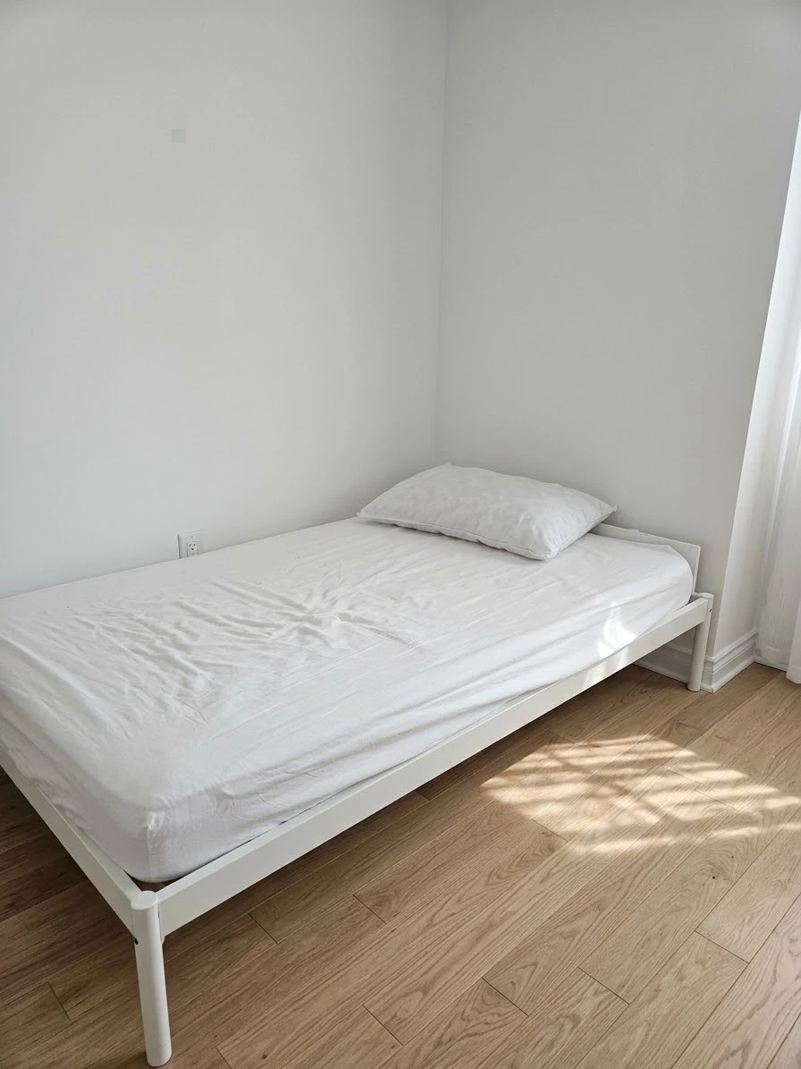 RUSH SALE! IKEA Bed complete - Single/twin bed, pillow, covers - photo 2