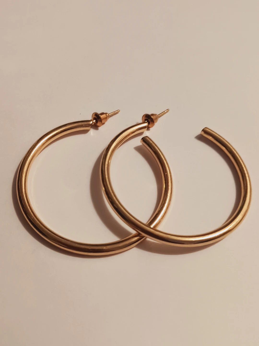 New !! Gold Tone Hoop Earrings - photo 2