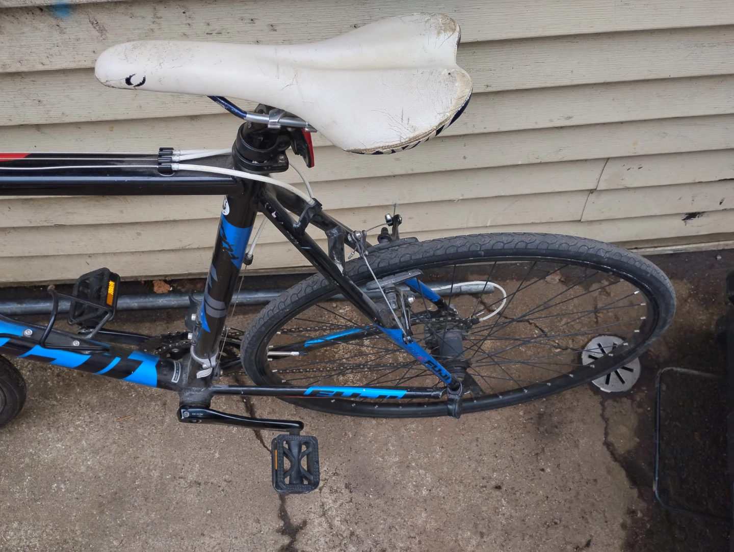Fuji Absolute Hybrid Bike - photo 2
