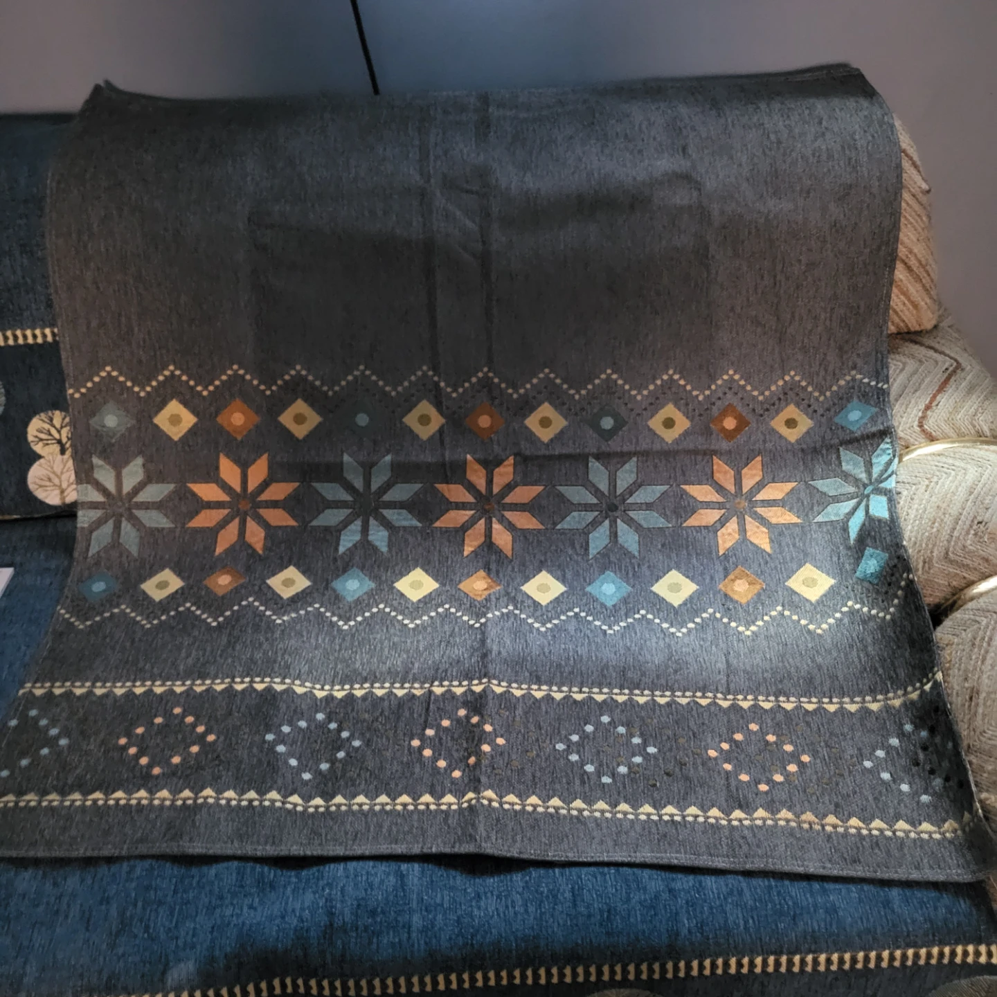 Nordic Pattern Throw Blanket