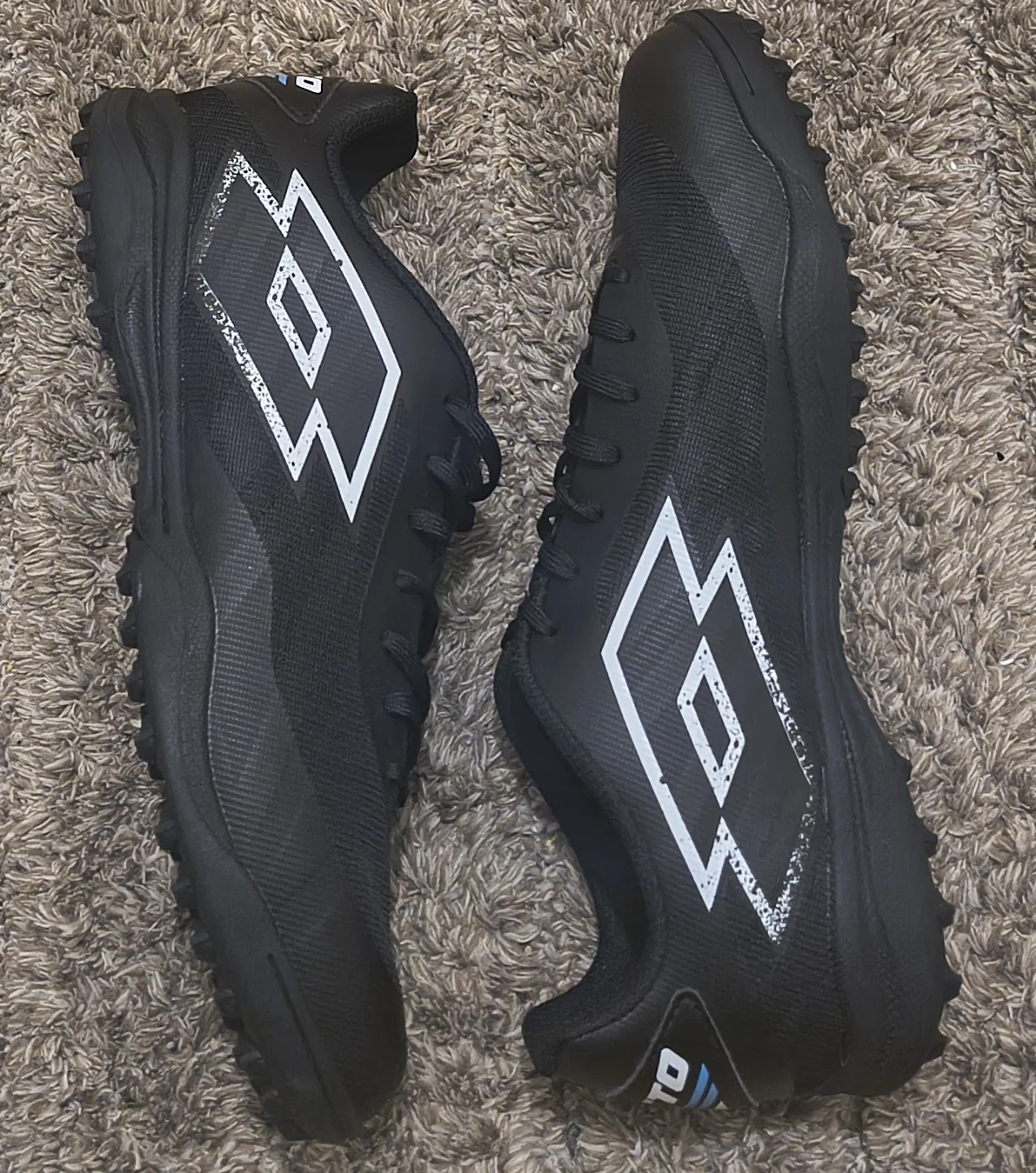 Lotto Blitz Firm Turf 2.0 Soccer Shoes