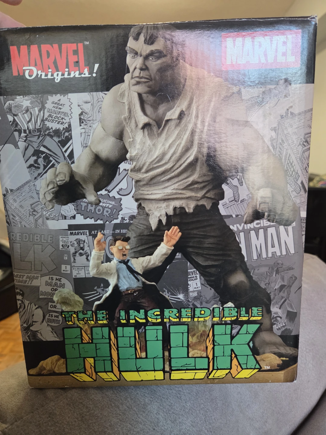 Diamond Select Marvel Origins The Incredible Hulk Statue - photo 3