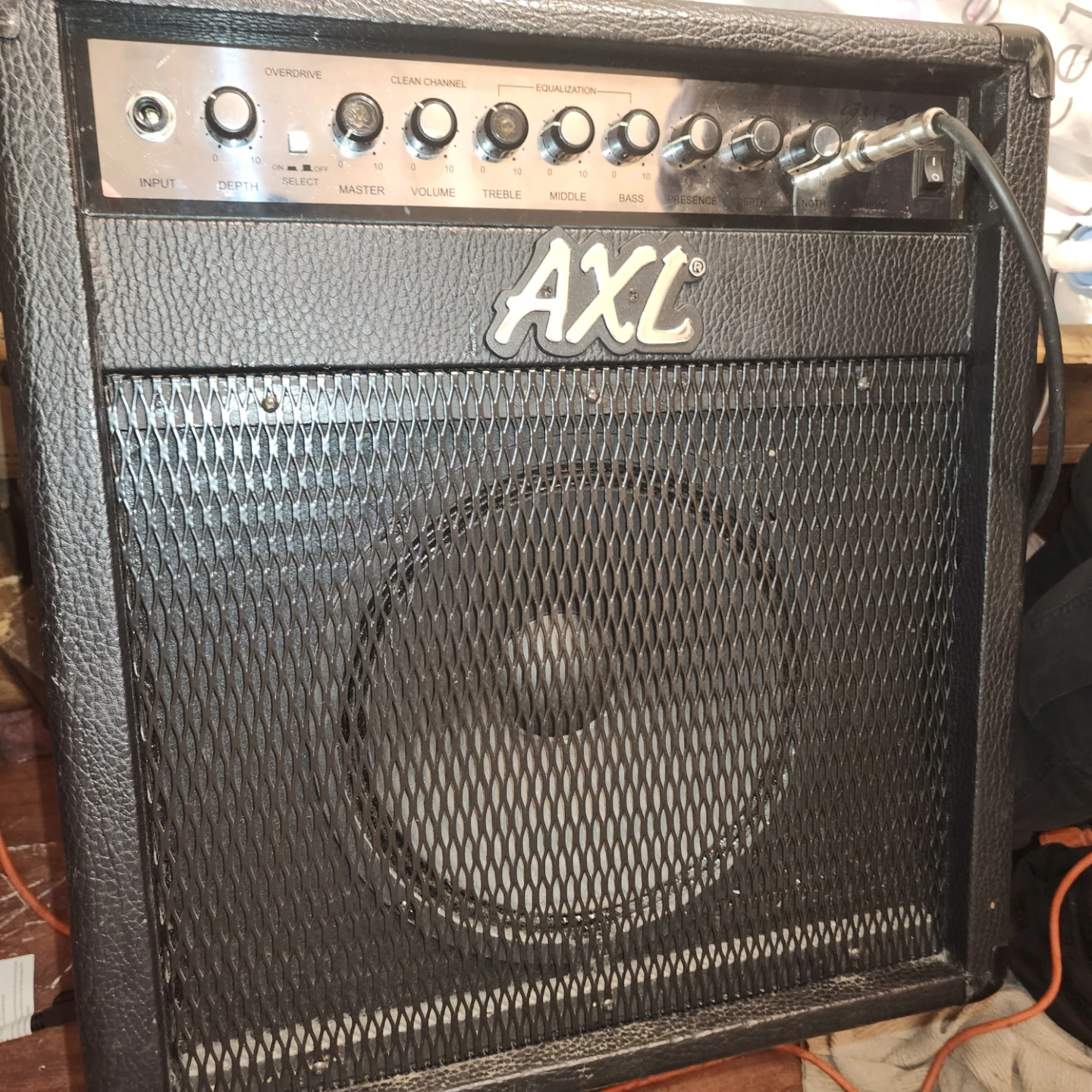 AXL Guitar Amplifier - photo 4