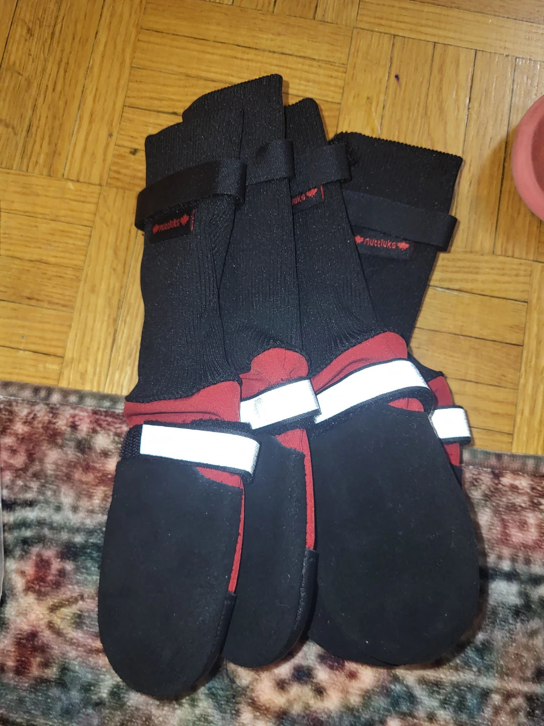 Canada Pooch Snow Suit Size 22 and Muttluks Boots Medium - photo 5