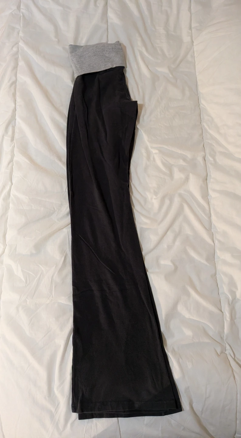 Black flare yoga pants with grey fold-over waistband - photo 2