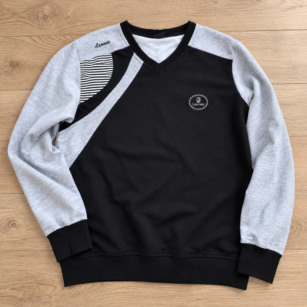 Leones V-Neck Sweatshirt size XXL - photo 3