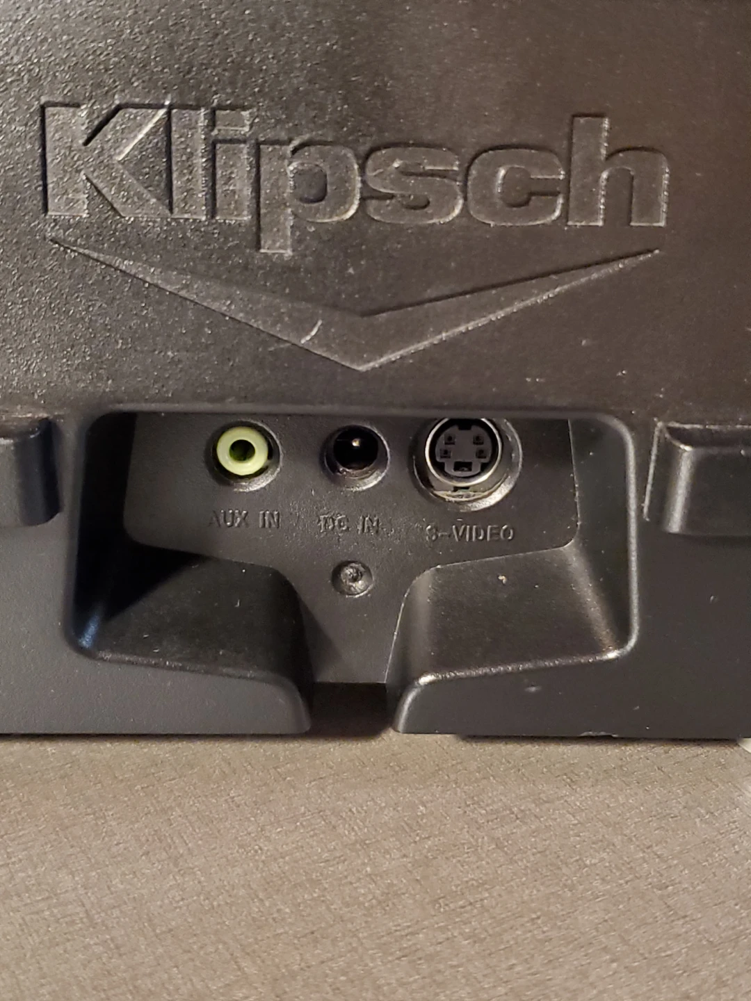 Klipsch iGroove SXT Speaker Dock - photo 3