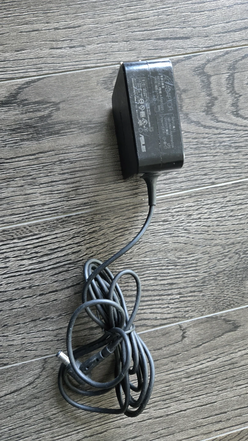 ASUS AD883J20 laptop AC Adaptor