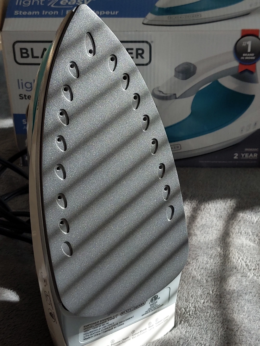 Black+Decker Light 'N Easy Steam Iron - photo 5