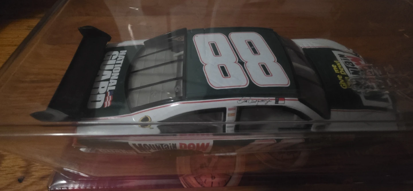 Winner's Circle 1:24 Dale Earnhardt Jr. #88 NASCAR Diecast - photo 5