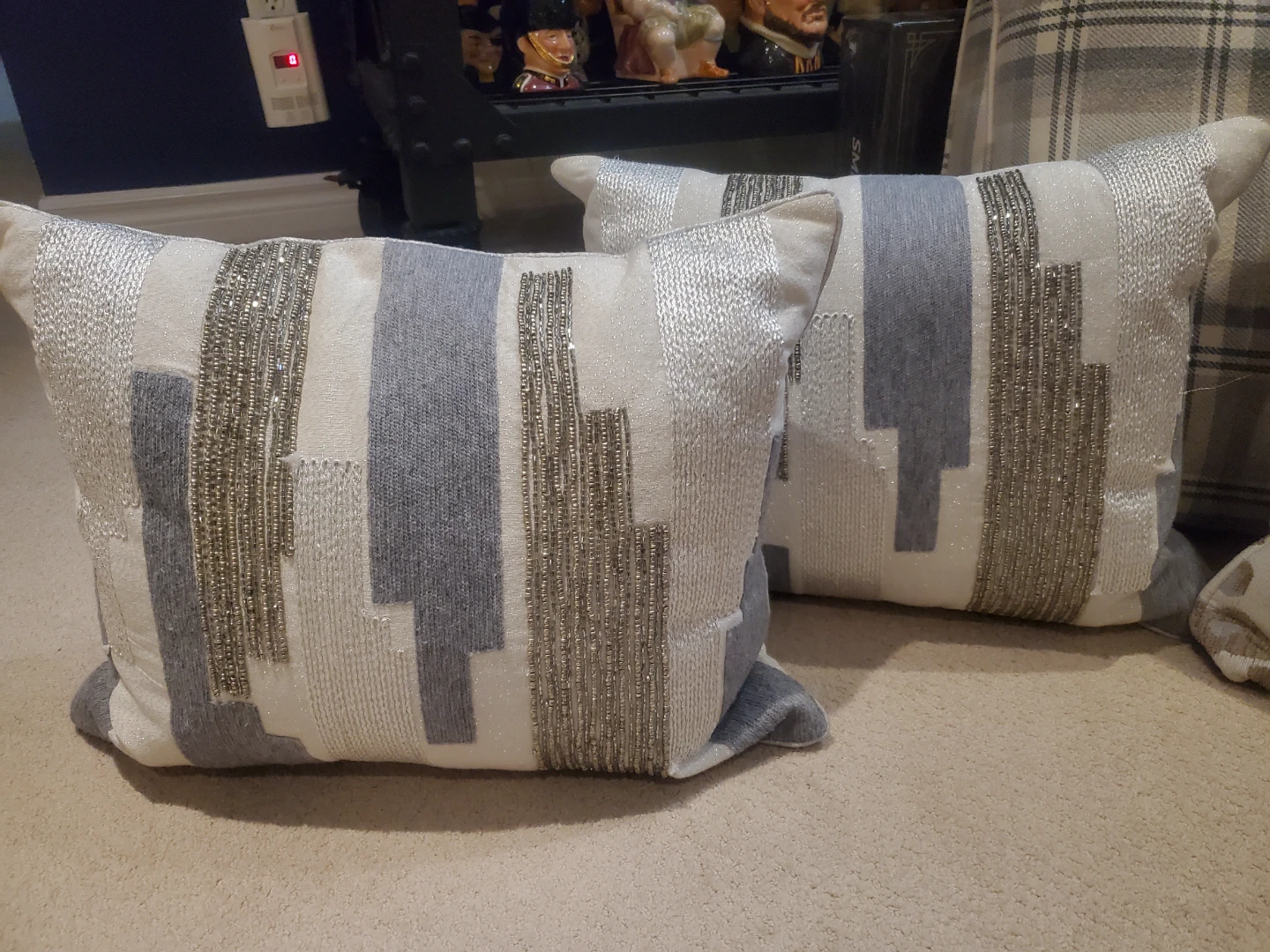 Set of two decorative throw pillows