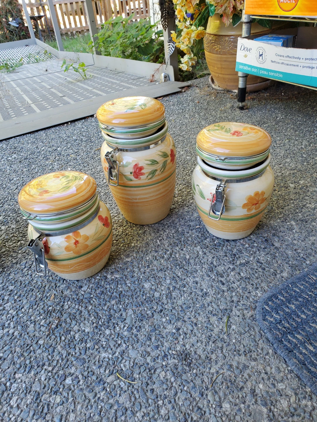Set of 3 Ceramic Canisters - photo 3