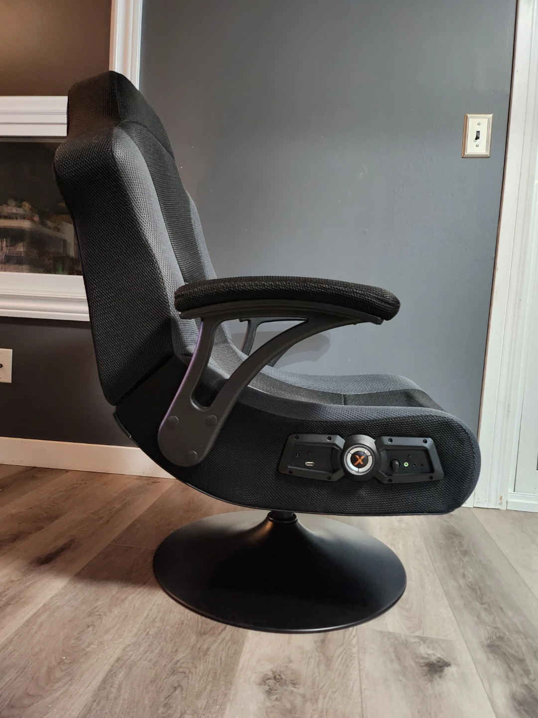 X Rocker Pedestal Gaming Chair Bluetooth Integrated Audio - photo 2