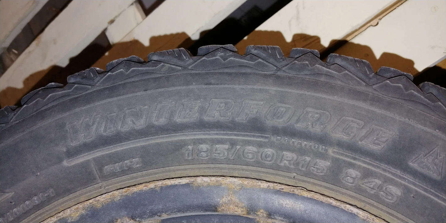 185/60/15 Winter tires on rims - photo 3