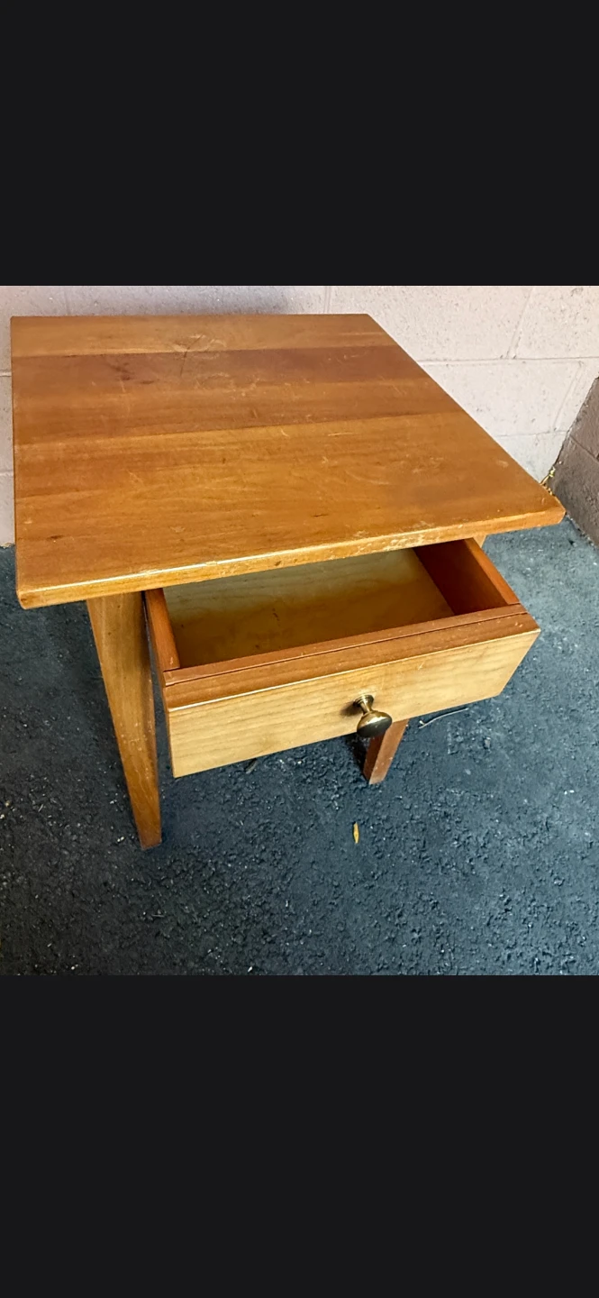 Wooden side table with drawer - photo 2