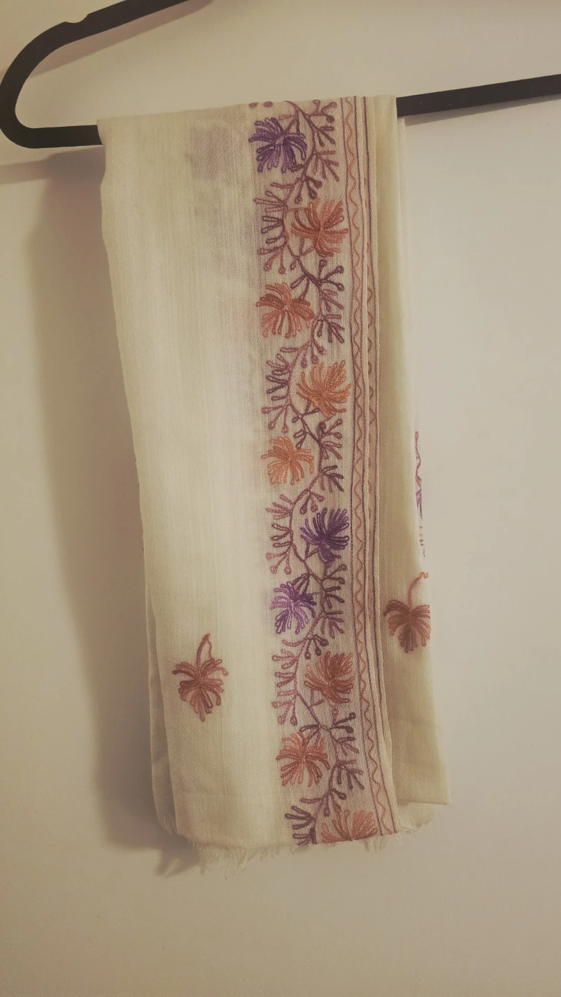 Cream Pashmina Scarf with Floral Embroidery - photo 5