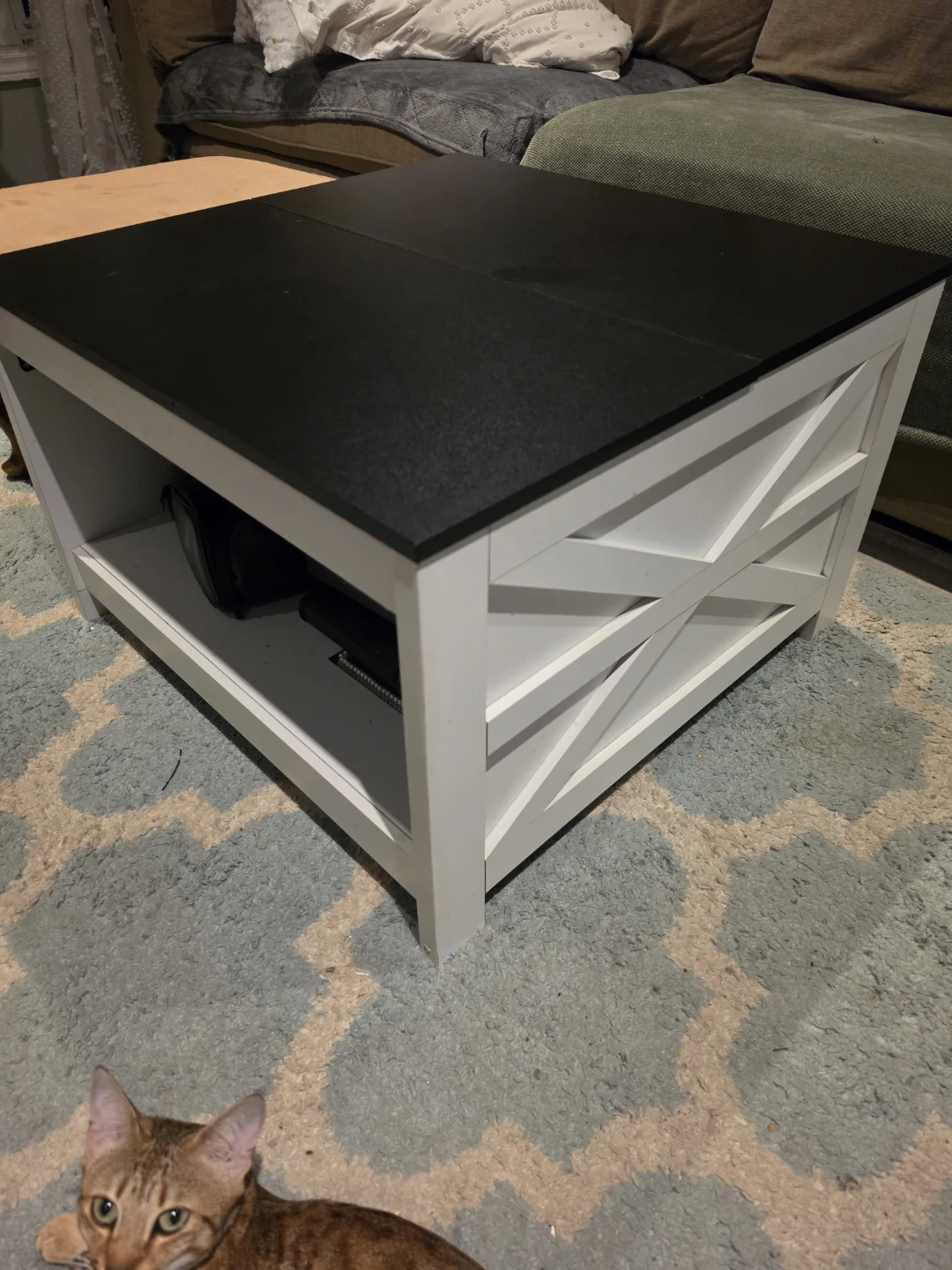 Farmhouse Style Lift-Top Coffee Table
