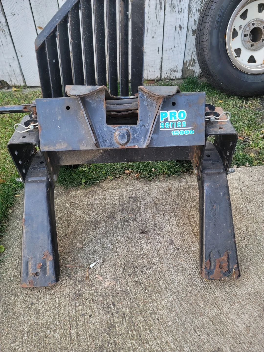 Pro Series 15000 Fifth Wheel Hitch