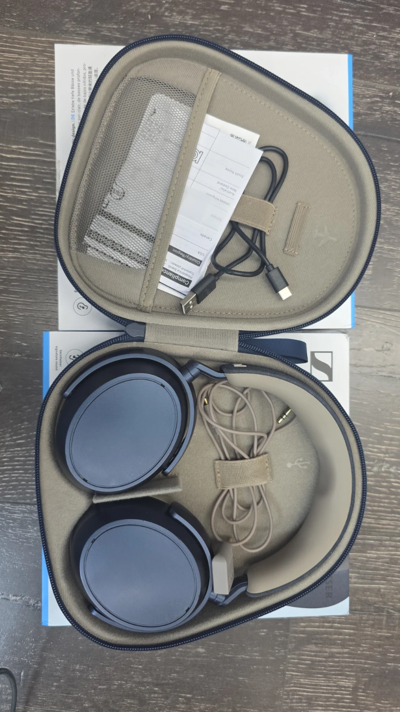 Sennheiser Momentum 4 Wireless Headphones - photo 3