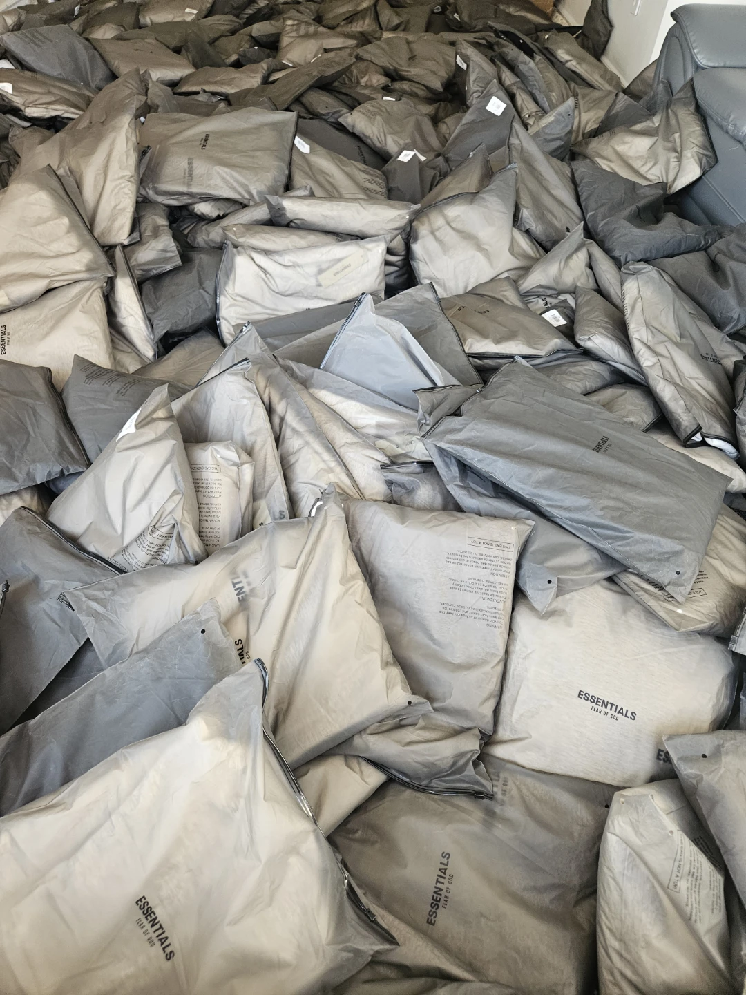 Essentials Fear of God Hoodie and Sweatpants Set - photo 5