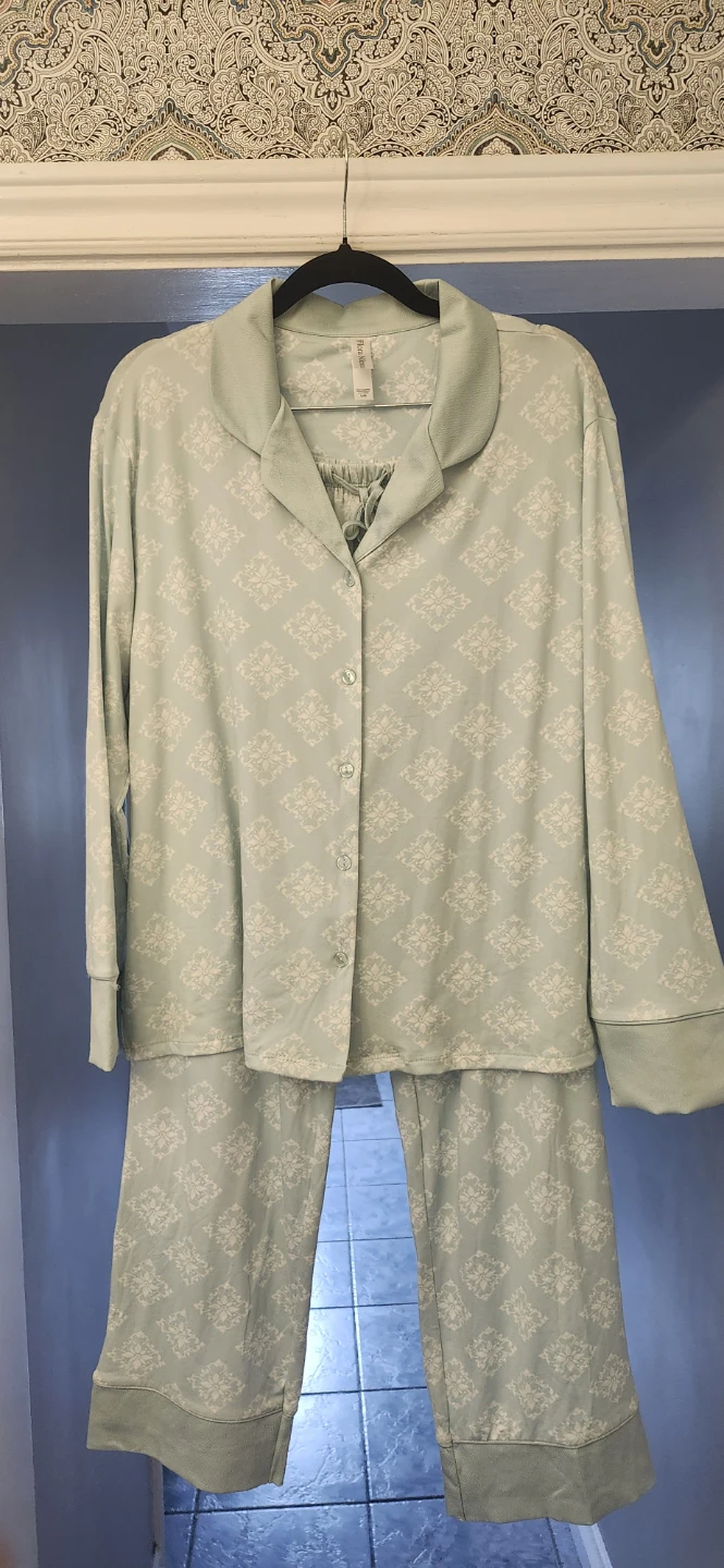 Flora Nikrooz Pajama Set
