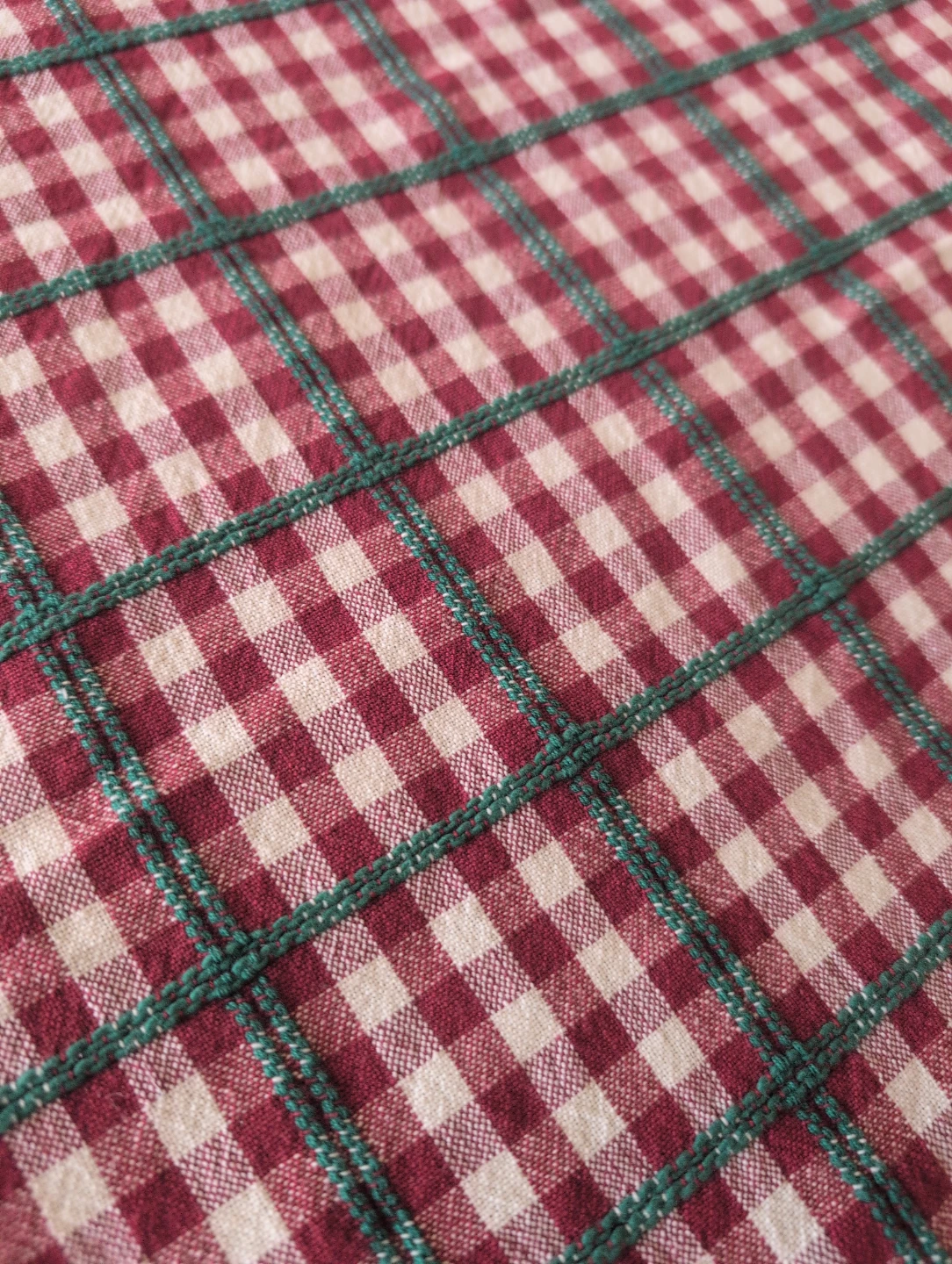 Red and white checkered pattern tablecloth - photo 3