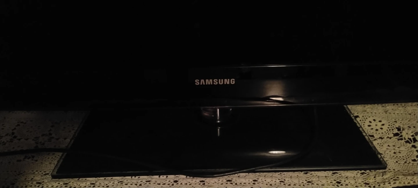 Samsung Television - photo 2