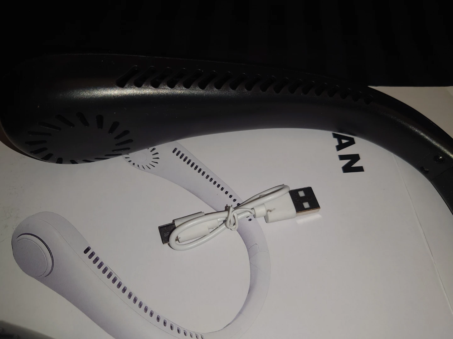 Portable Neck Fan - photo 3