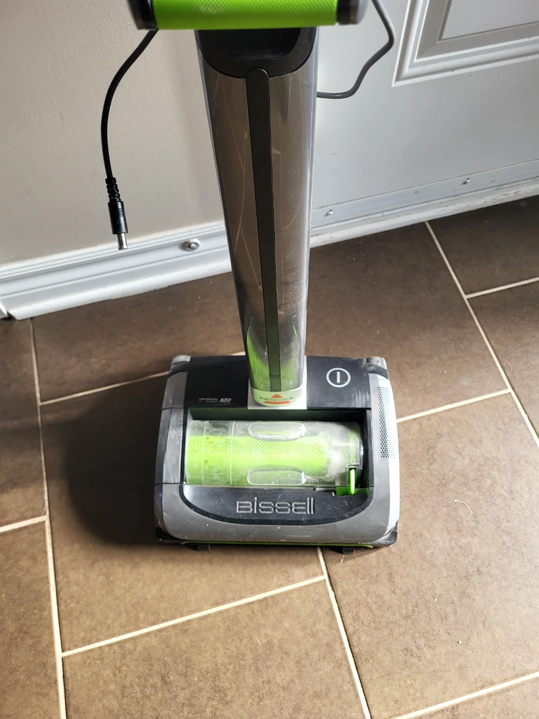 Bissell AirRam Cordless Vacuum - photo 2