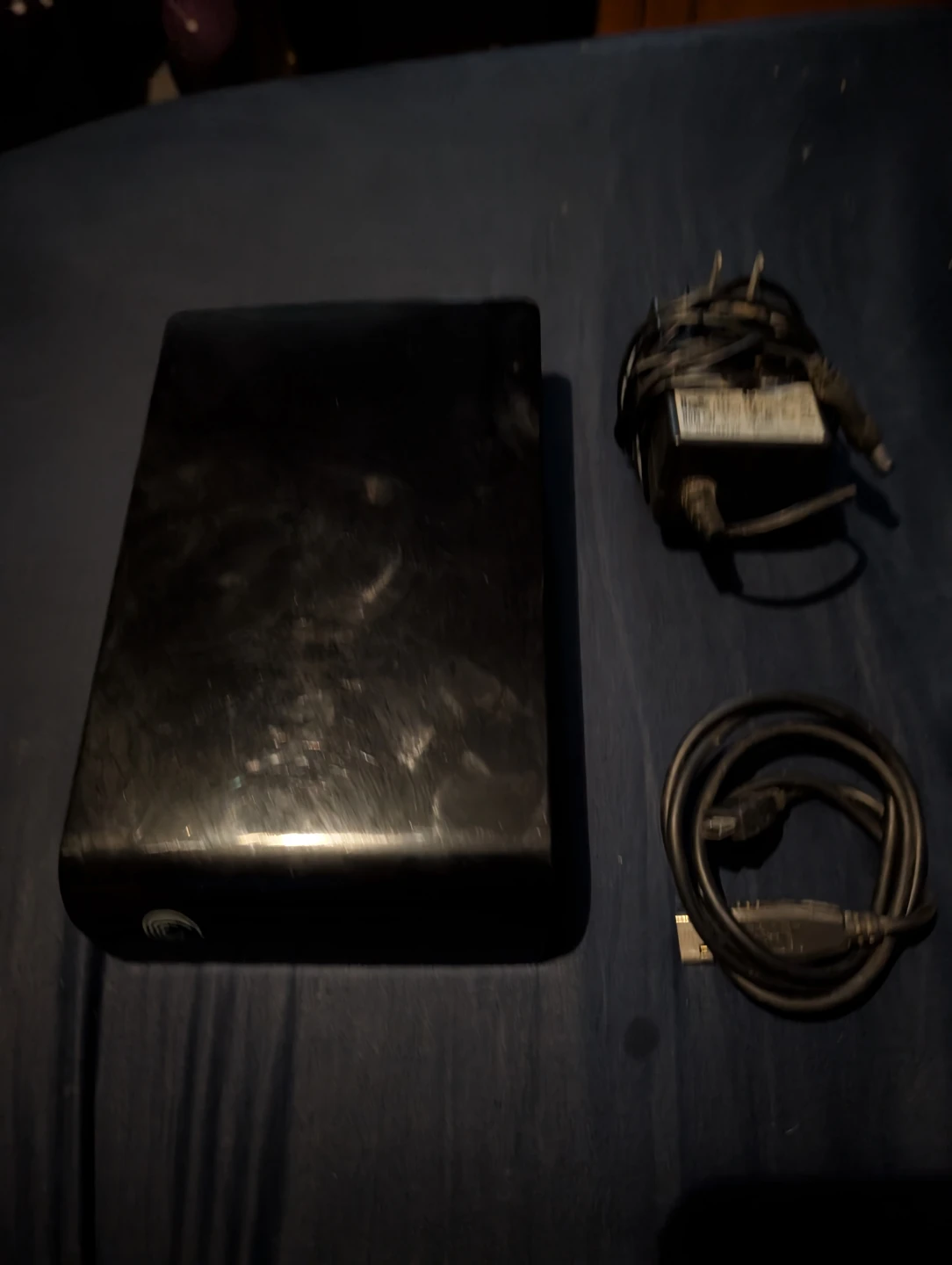 Seagate 1 terabyte external hard drive - photo 2