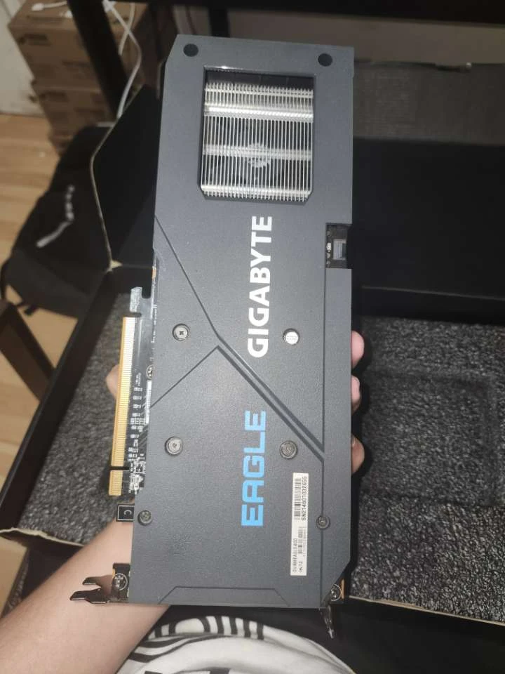Gigabyte Eagle Graphics Card rx 6600 egle 8g - photo 2
