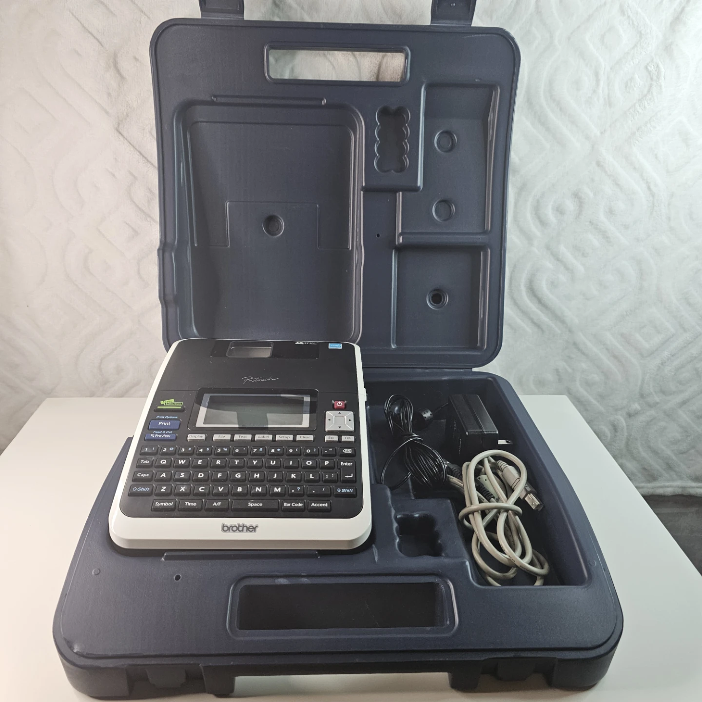 Brother P-touch Label Maker with Carrying Case - photo 3