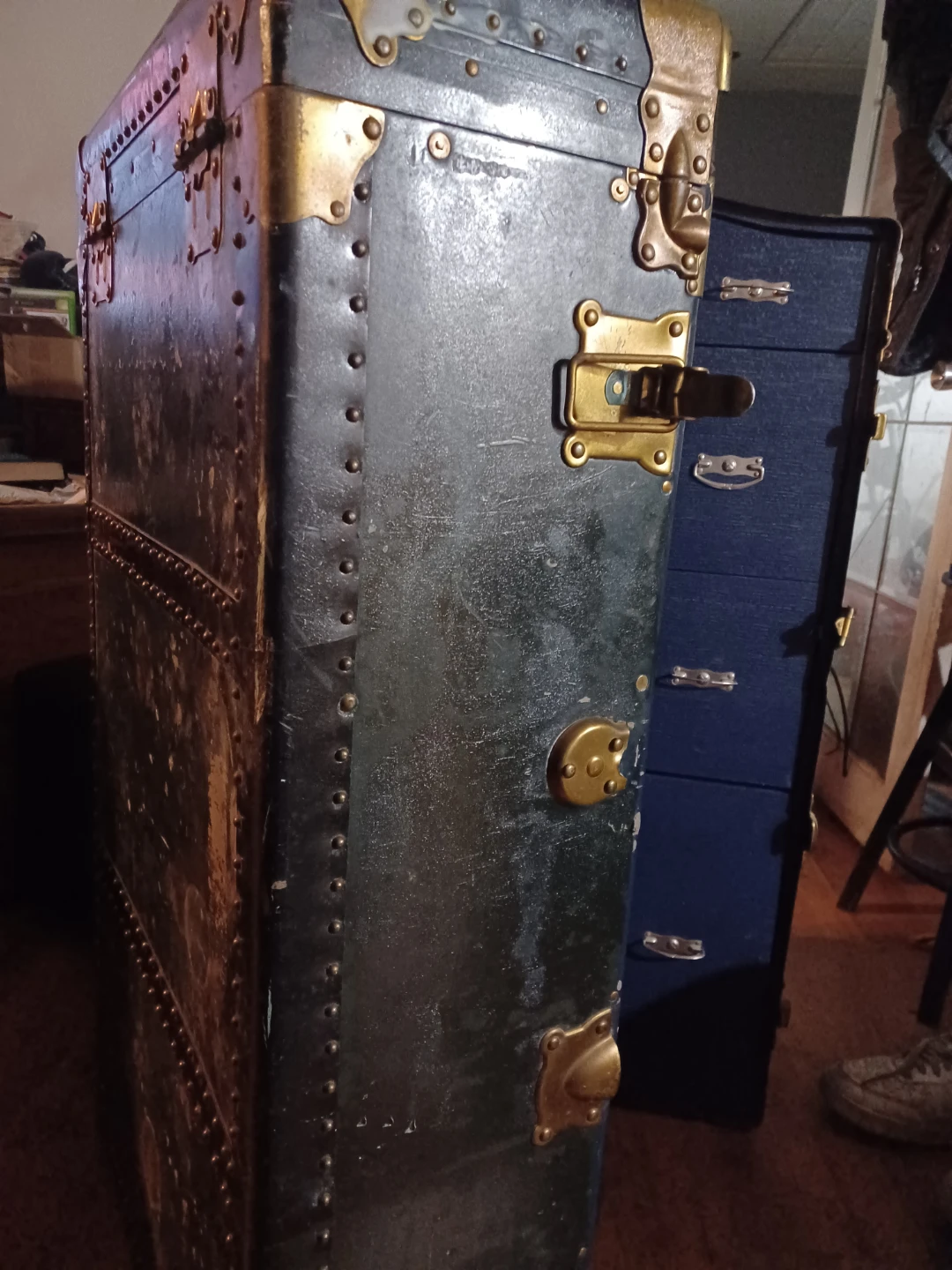 Vintage Trunk Wardrobe with Drawers - photo 5