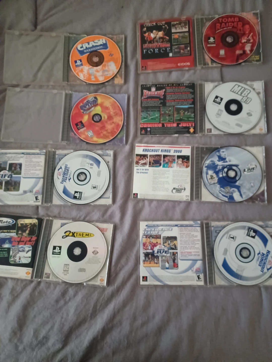 Original Sony PlayStation Console with Two Controllers 6 games - photo 5