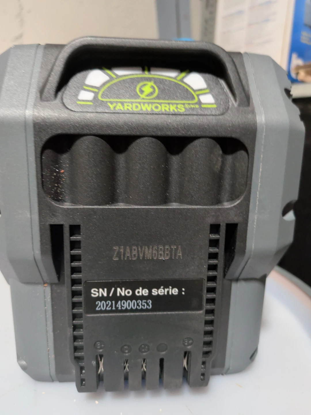 Yardworks AeroCore 48V MAX Battery (2.0 Ah / 86.4 Wh) - photo 4