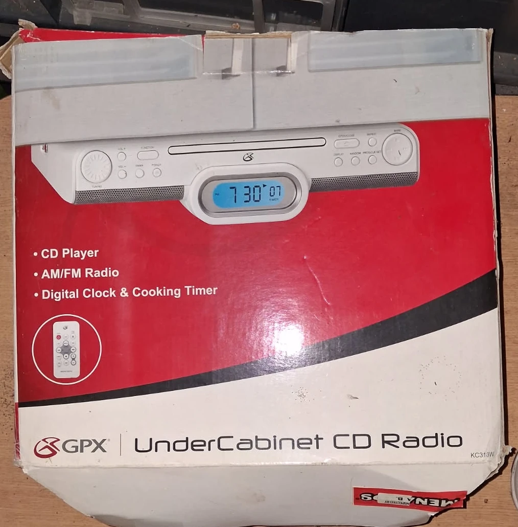 GPX Under-Cabinet CD Radio Player KC313W