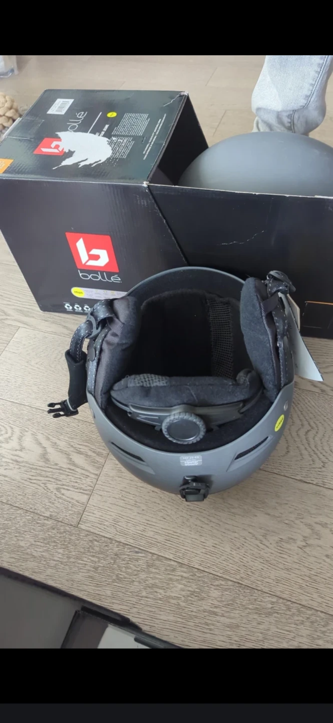 Bolle Junior Snow Helmet MIPS ski snowboard - photo 4