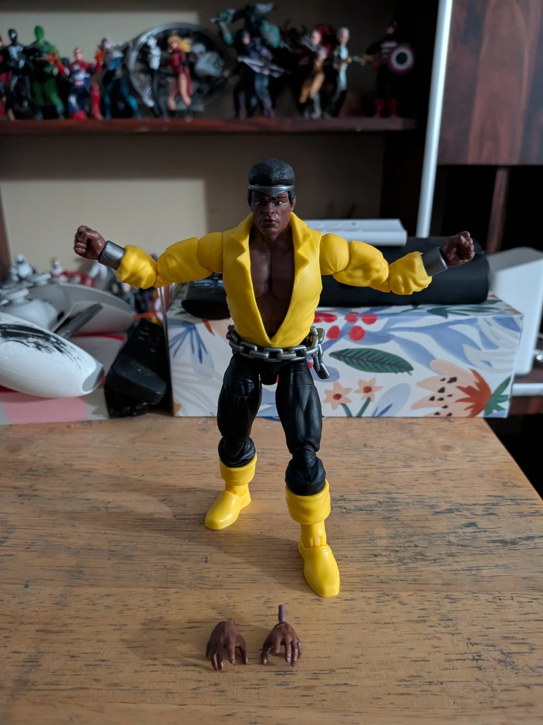 Loose Marvel Legends Power Man - photo 4