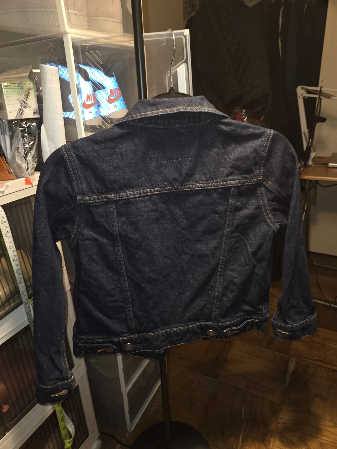 Old Navy Crop Denim Jacket in a Ladies M/8 - photo 3